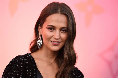 alicia vikander leaked|Alicia Vikander Recalls Nude Scene Where She Didn’t。